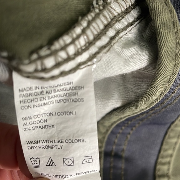 G.H. Bass & Co. Men’s Army Green 5-pocket Button & zip fly Pants- 34/32L - Picture 9 of 12